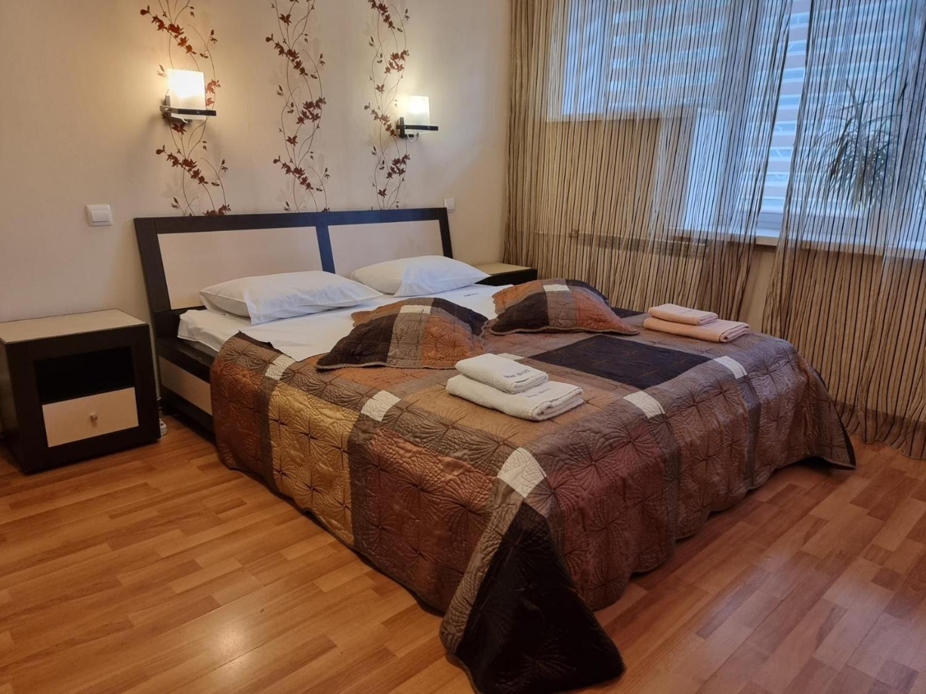 Home Hotel Apartments On Kontraktova Ploshcha Kiev Dış mekan fotoğraf