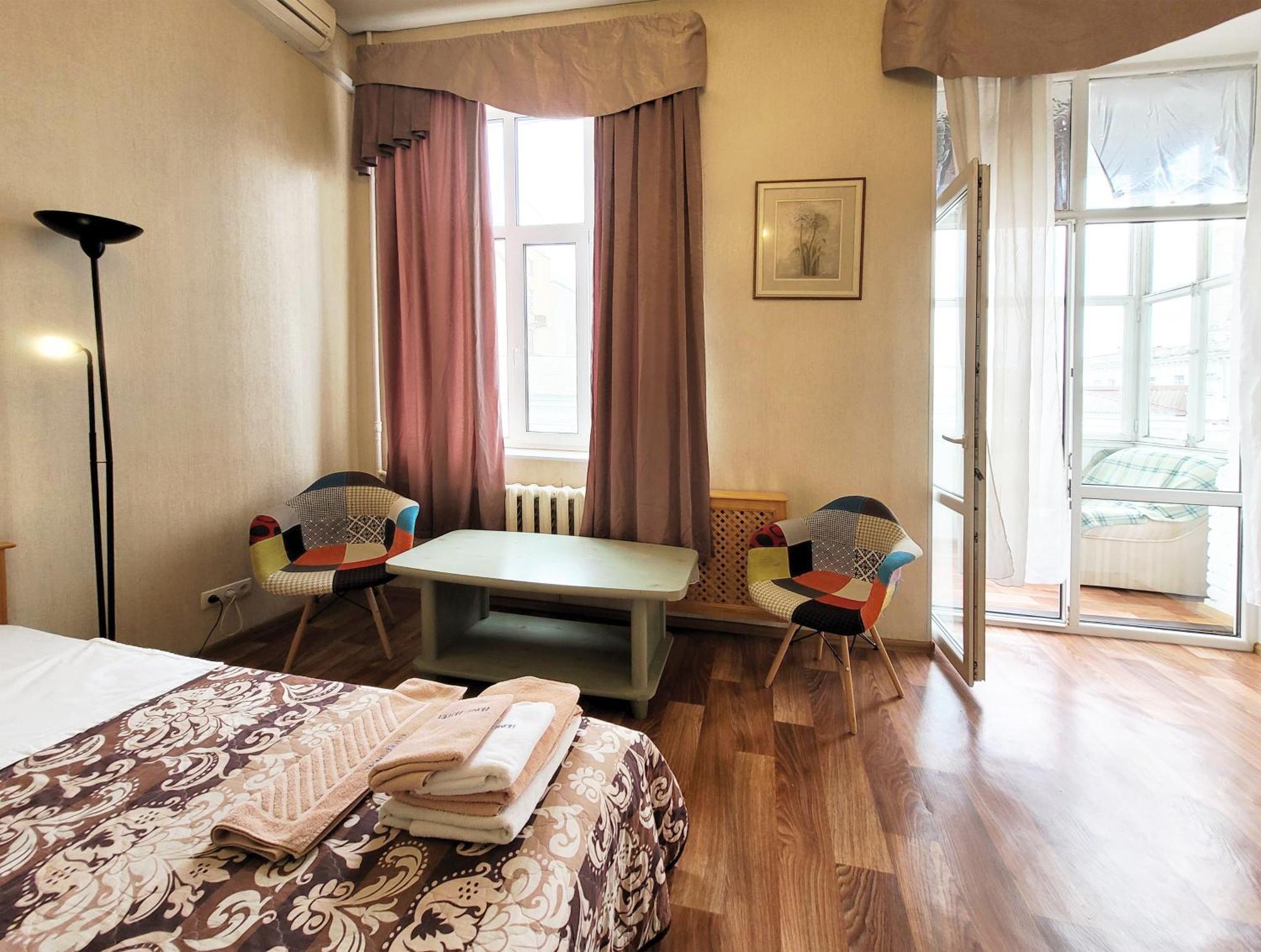 Home Hotel Apartments On Kontraktova Ploshcha Kiev Oda fotoğraf