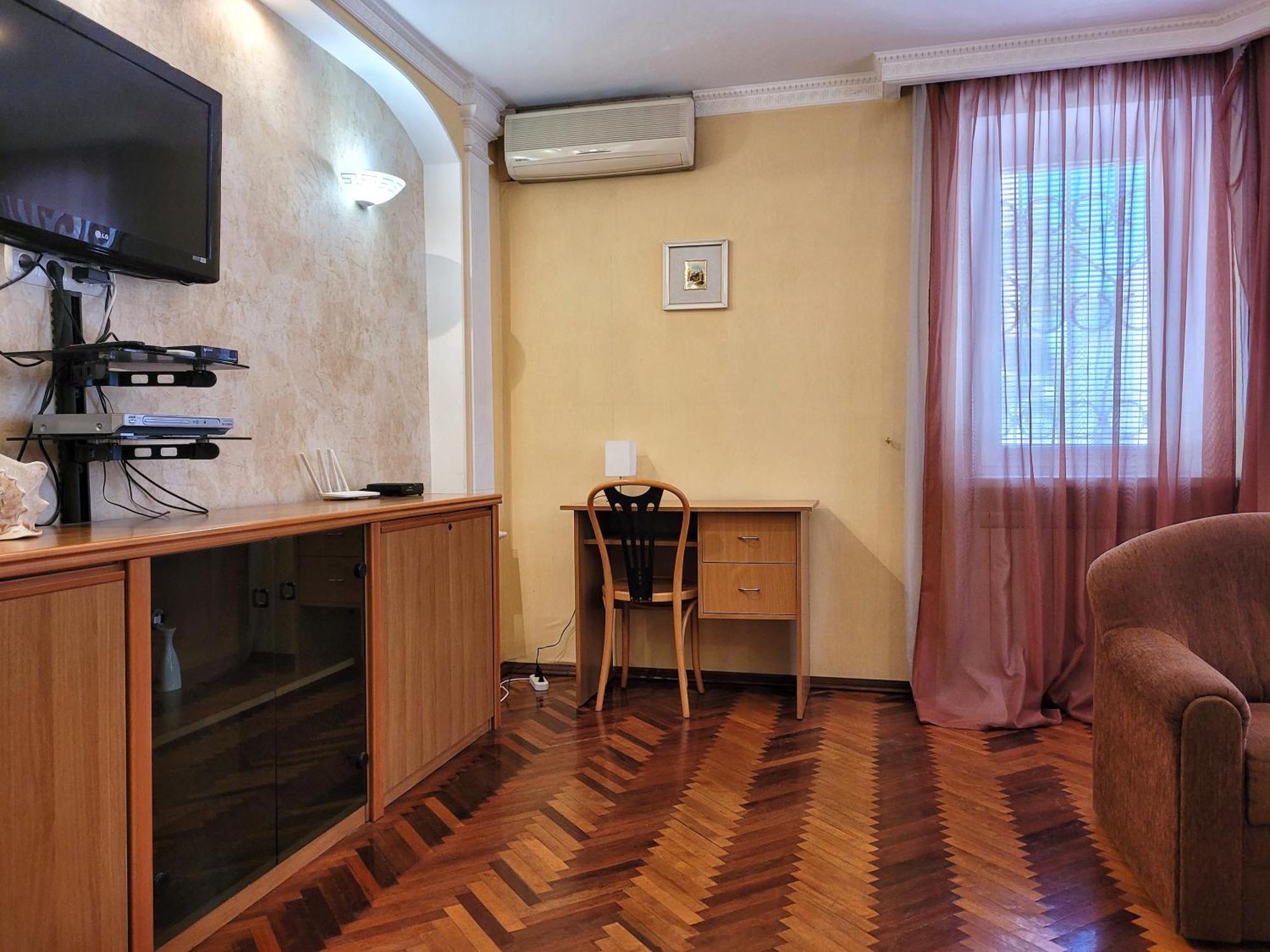 Home Hotel Apartments On Kontraktova Ploshcha Kiev Dış mekan fotoğraf