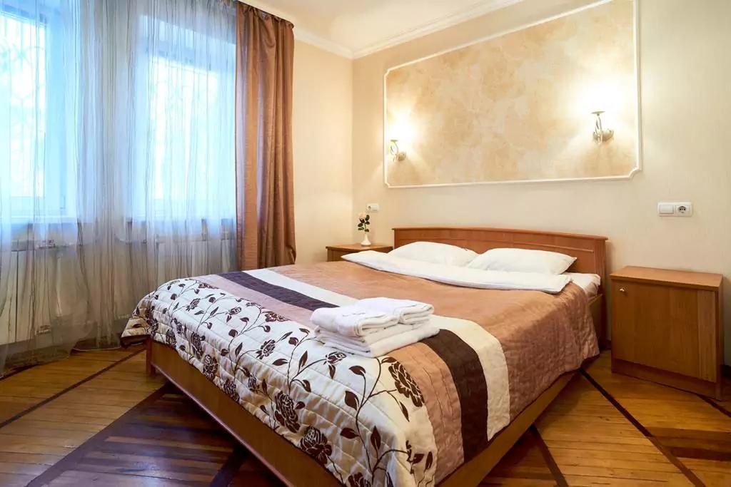 Home Hotel Apartments On Kontraktova Ploshcha Kiev Dış mekan fotoğraf